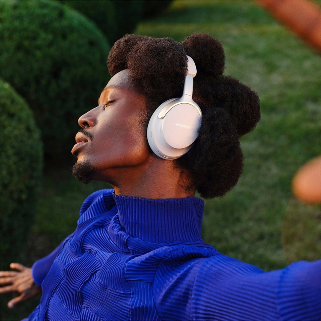 Bose QuietComfort Ultra Bluetooth Headphones, Wireless Headphones with Spatial Audio, Over Ear Noise Cancelling with Mic, Up to 24 Hours of Playtime, White Smoke