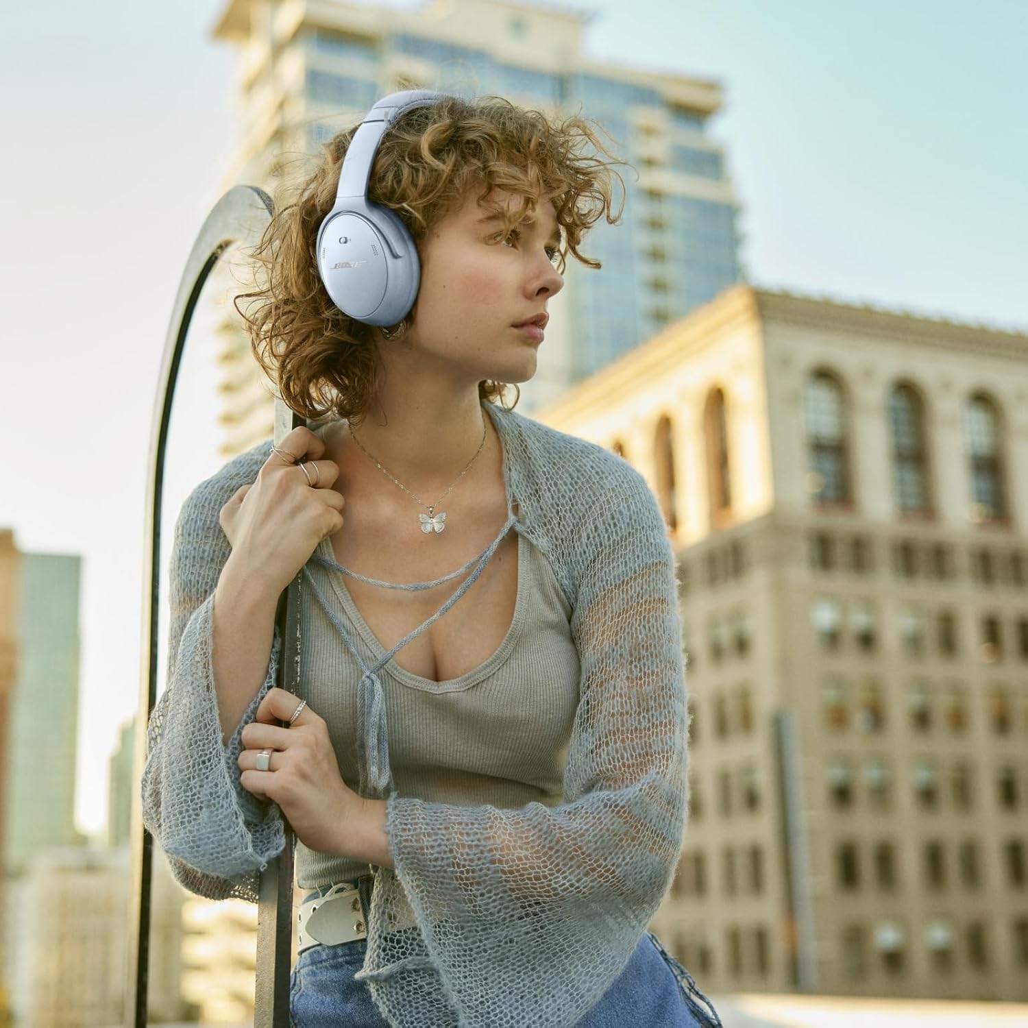 Bose QuietComfort Wireless Noise Cancelling Headphones, Bluetooth Over Ear Headphones with Up to 24 Hours of Battery Life, Moonstone Blue - Limited Edition (Renewed)