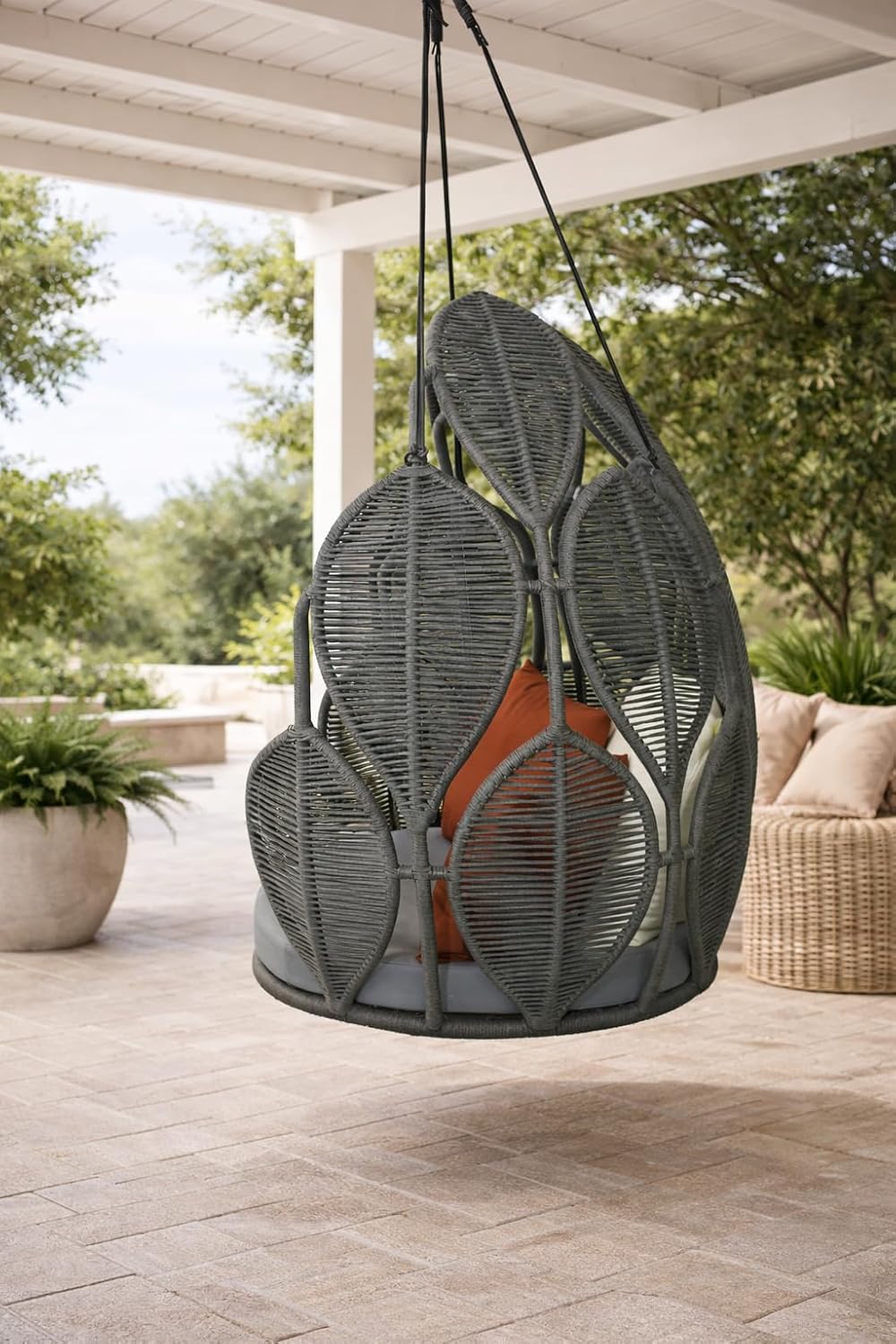 Luxury Hanging Chair – Rope Weaving Swing Chair for Indoor & Outdoor Use, Stylish Ceiling-Mounted Furniture for Home