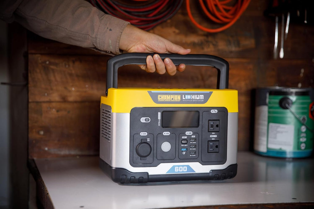 Champion Power Equipment 201189 579-Wh Power Station 1200/600-Watt Portable Lithium-Ion Battery Solar Generator