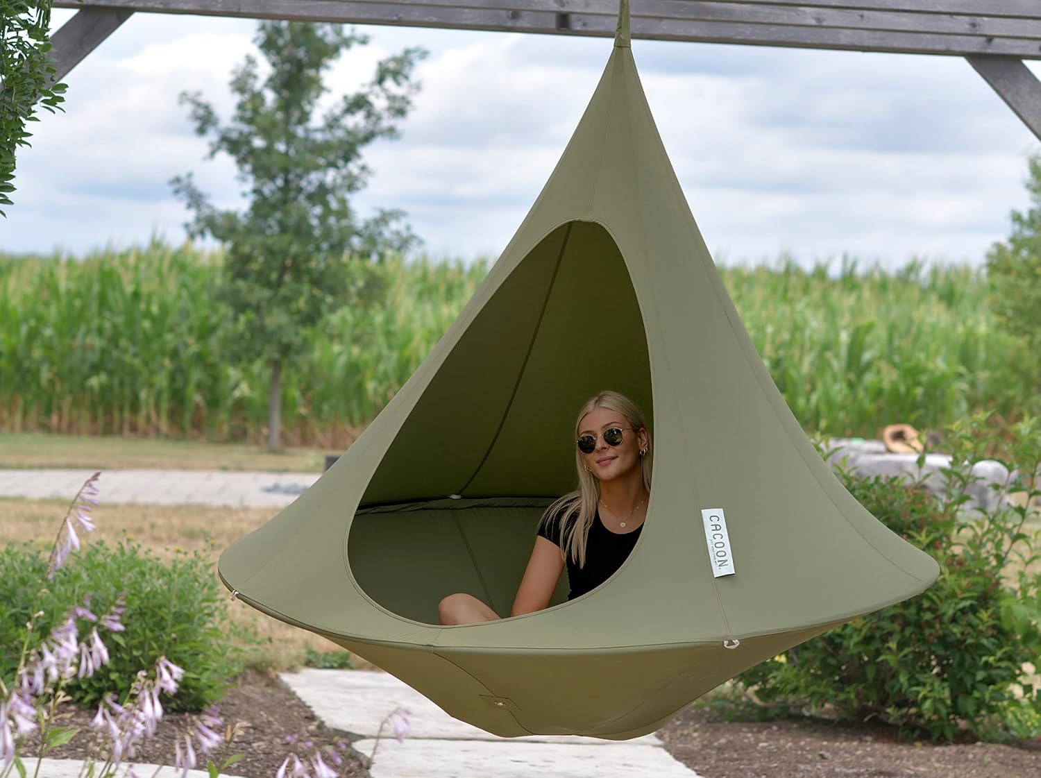 Double Cacoon Hanging Chair for Two – Cozy Indoor/Outdoor Hammock with Polyester Canvas, 440 lb Capacity, Includes 18ft Rope & Carabiner (Khaki)