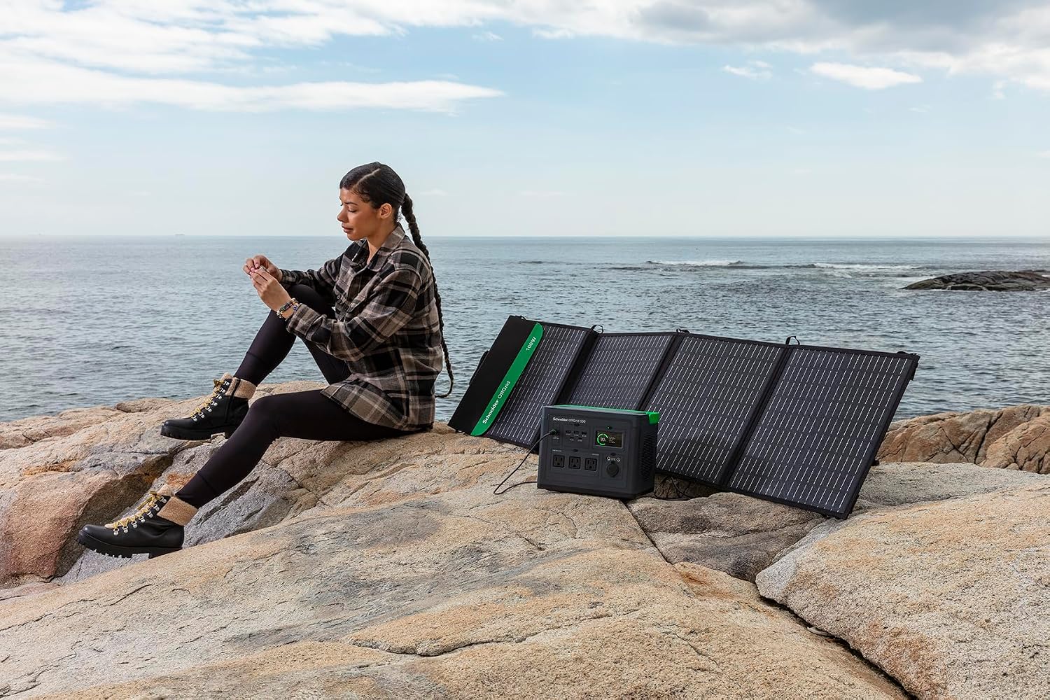 Schneider OffGrid 200W Portable Solar Panel, PSP200 Solar Generator Panels, All-in-One Solar Panel and Carrying Case
