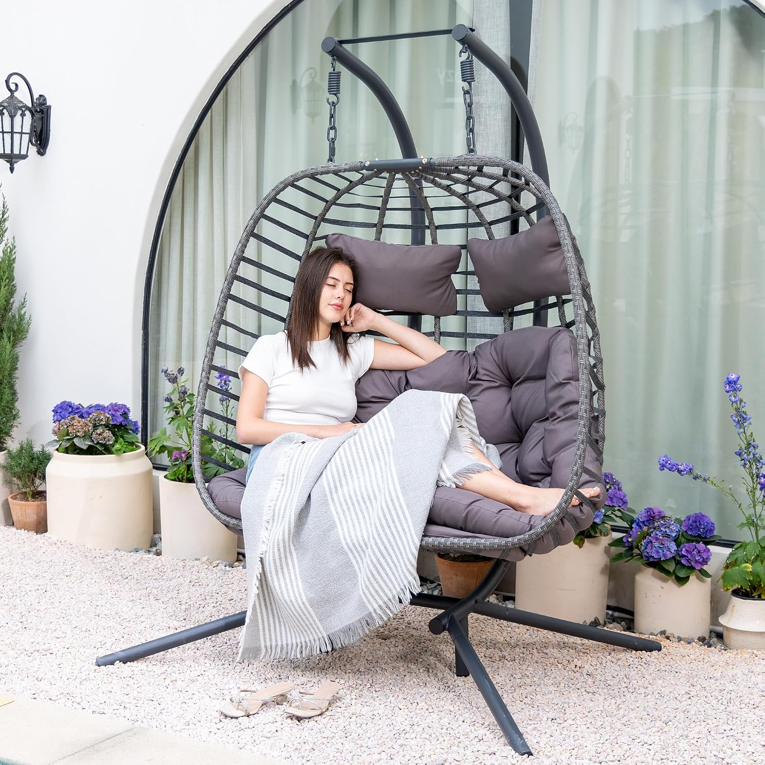 Brafab Double Egg Chair Swing with Stand, Oversized Hand-Woven Wicker Rattan 2-Person Egg Chairs for Outdoor Indoor, Hanging Egg Chair with Thick Double Cushion and Sturdy Steel Stand, Charcoal
