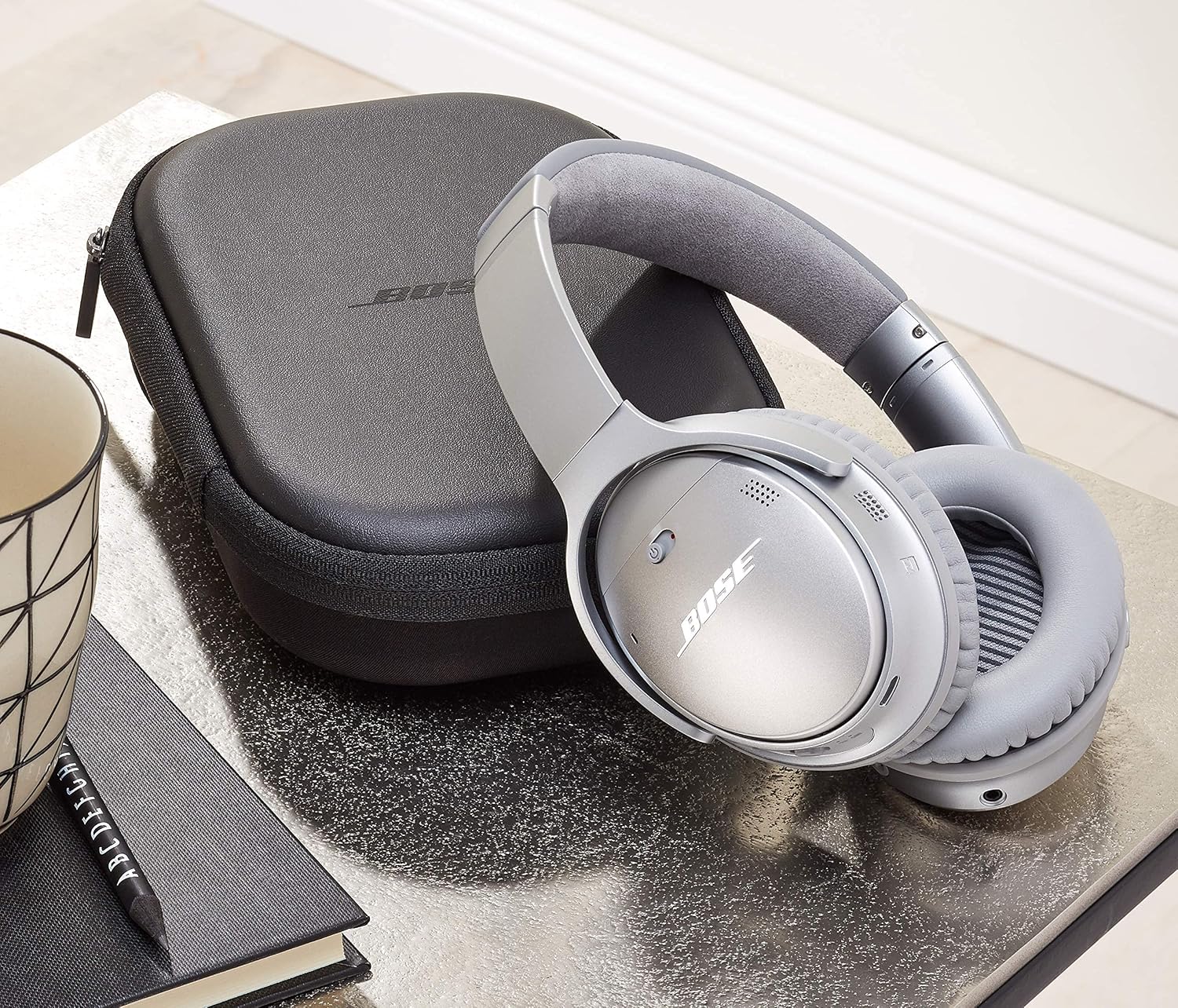 Bose QuietComfort 35 (Series II) Wireless Headphones, Noise Cancelling - Silver (Renewed)