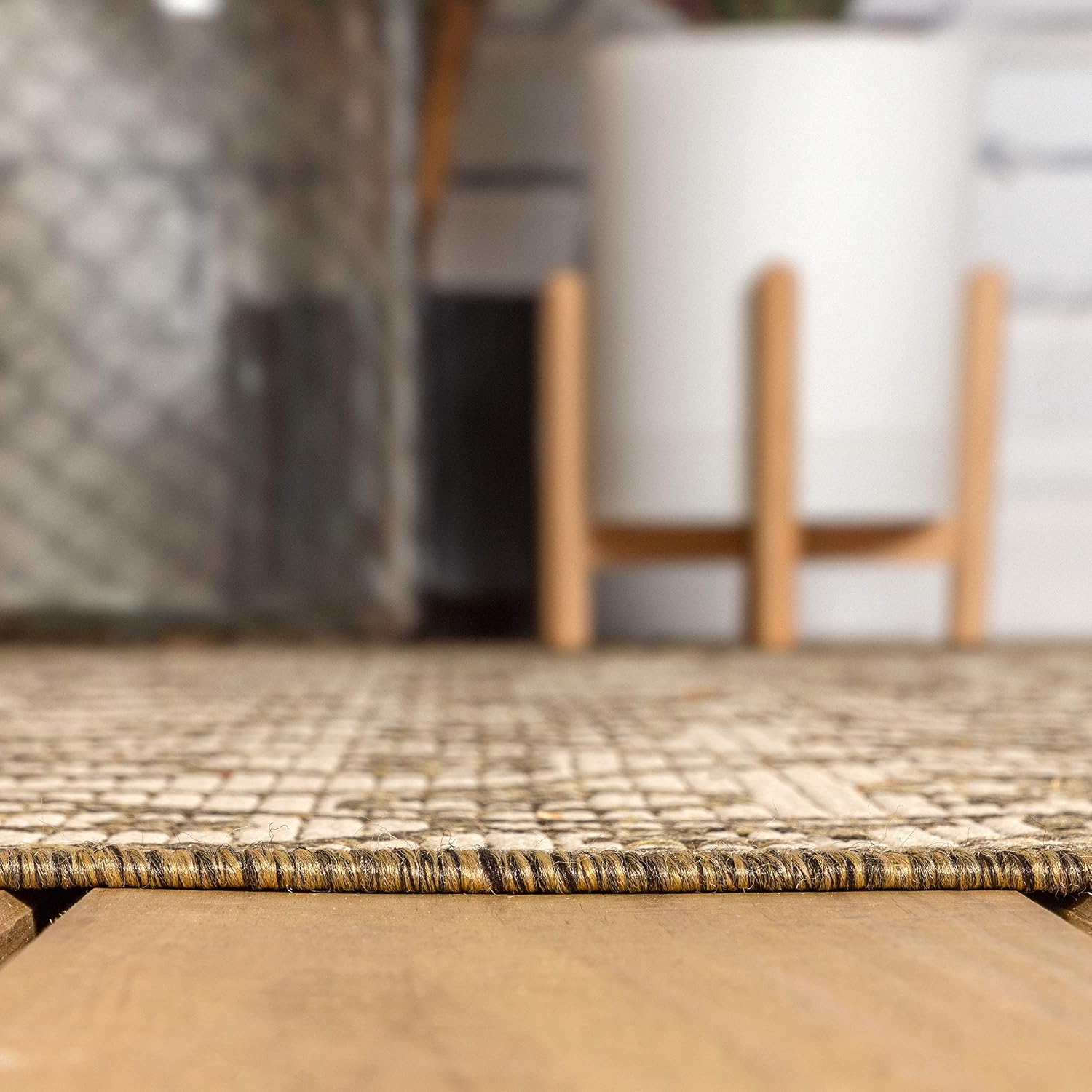 JONATHAN Y Vintage Filigree Indoor Outdoor Square Area Rug 5X5 Beige/Brown, Madrid Textured Weave for Backyard, Patio, Porch, Easy-Cleaning, High Traffic, Pet-Friendly, Non-Shedding (SMB107B-5SQ)