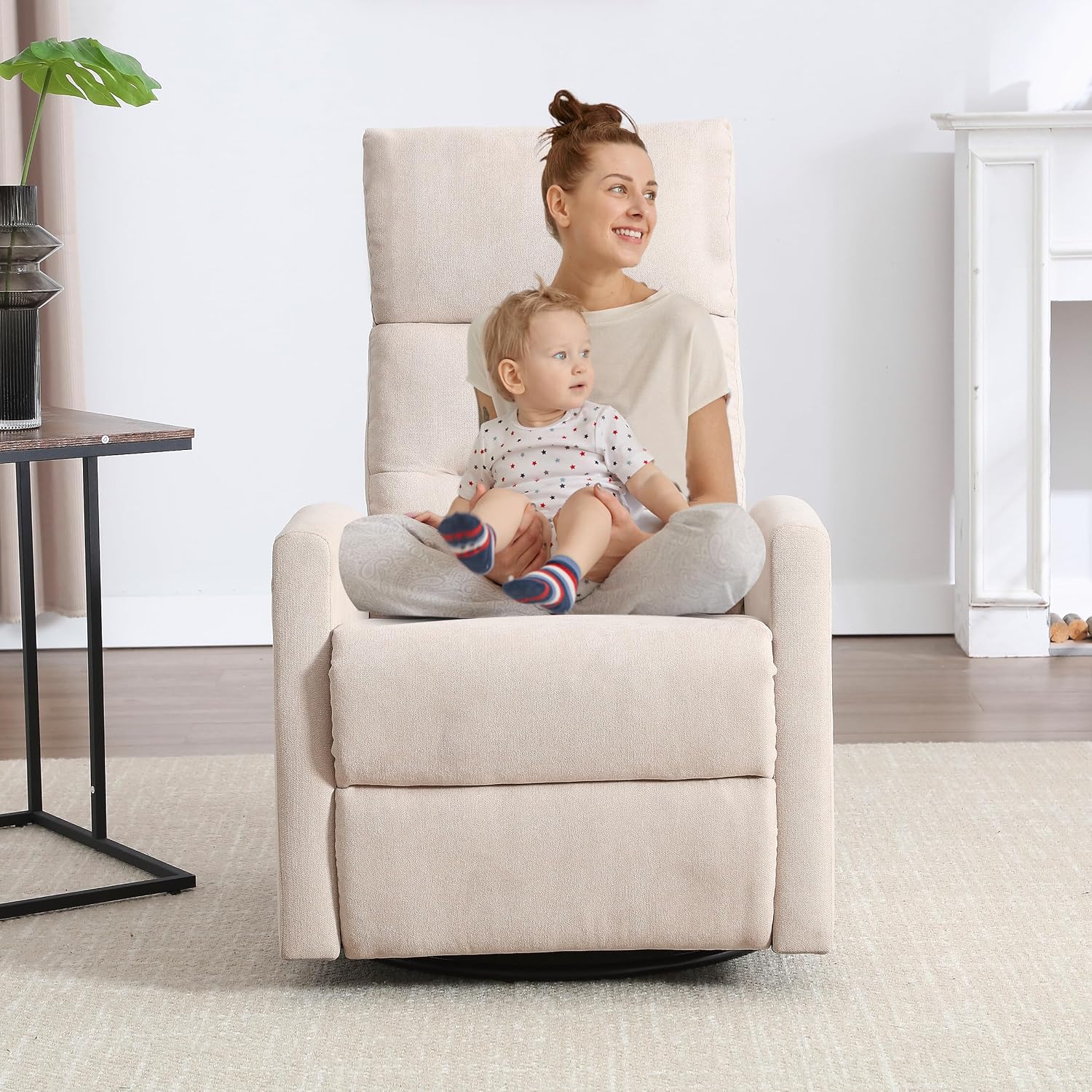 360° Swivel Rocking Chair for Nursery, Manual Glider Chair Nursing Chair with Side Pockets, Polyester Glider for Living Room, Heavy Duty Motion Mechanism, Beige