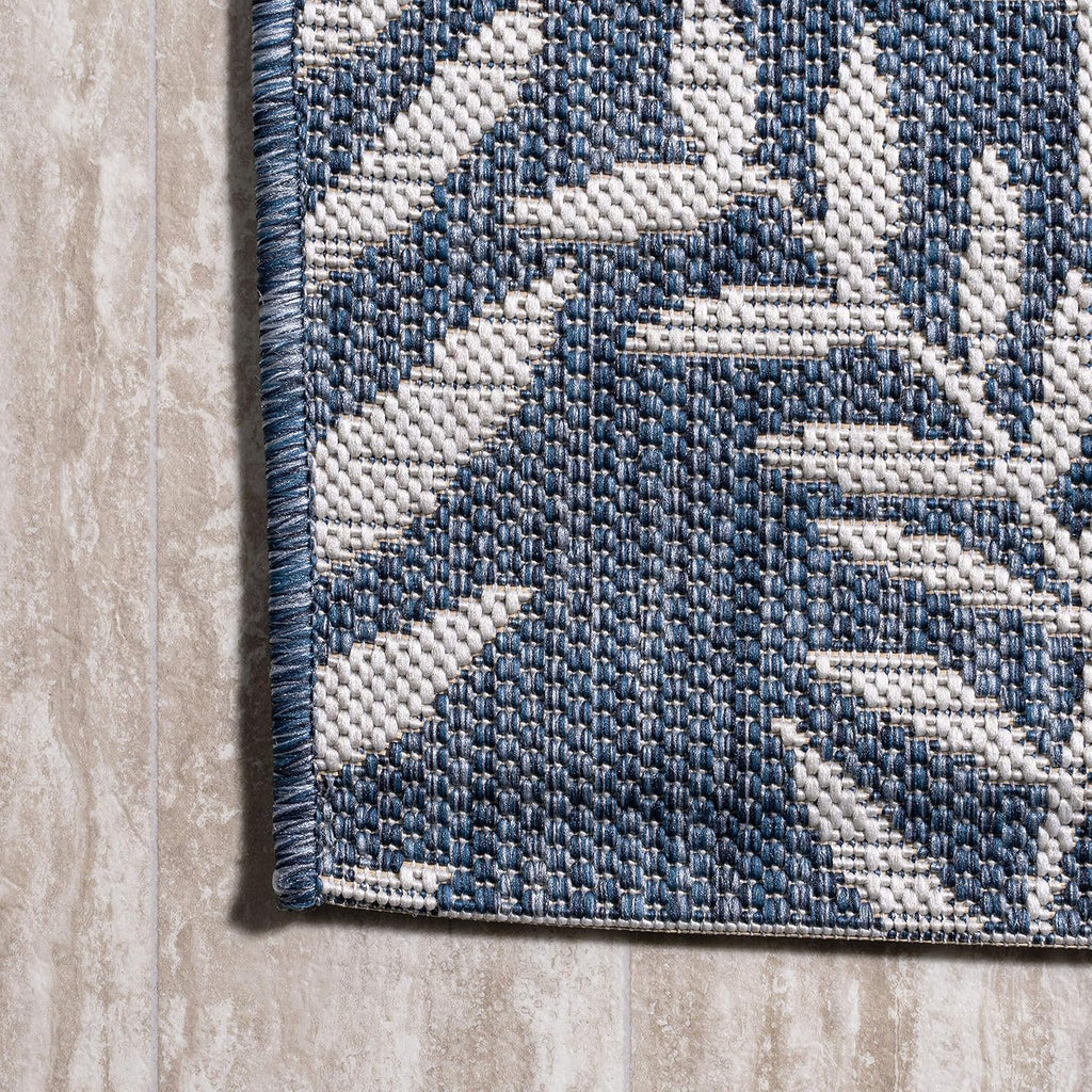 JONATHAN Y Palm Frond Indoor Outdoor Round Area Rug 4 Ft Navy/Ivory, Nevis for Backyard, Patio, Porch, Easy-Cleaning, High Traffic, Pet-Friendly, Non-Shedding (SMB119B-4R)